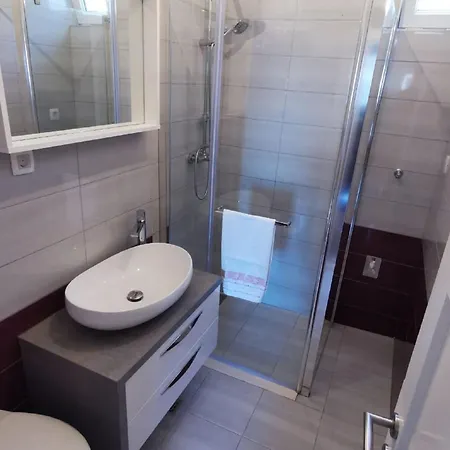 Nera St - Two-bedroom With Sea View Apartmán Omiš